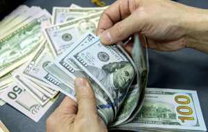 اظهارات همتی درباره افزایش قیمت دلار و واکنش مجلس