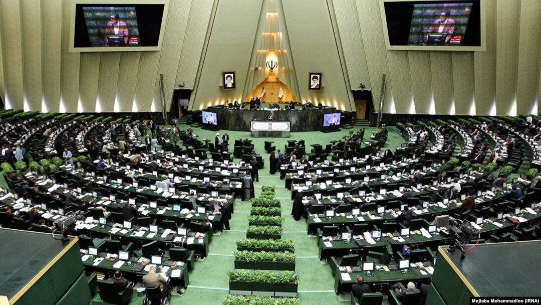 استیضاح وزیر کار و نفت در مجلس ثبت شد