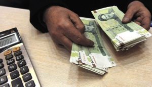 سبد معیشت کارگران به ۳۰ میلیون تومان نزدیک شد؛ نوسانات ارز مقصر اصلی