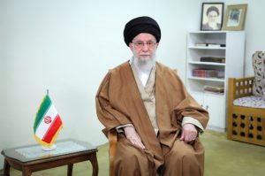 حضرت آیت‌الله خامنه‌ای سال ۱۴۰۴ را سال «سرمایه‌گذاری برای تولید» نام‌گذاری کردند