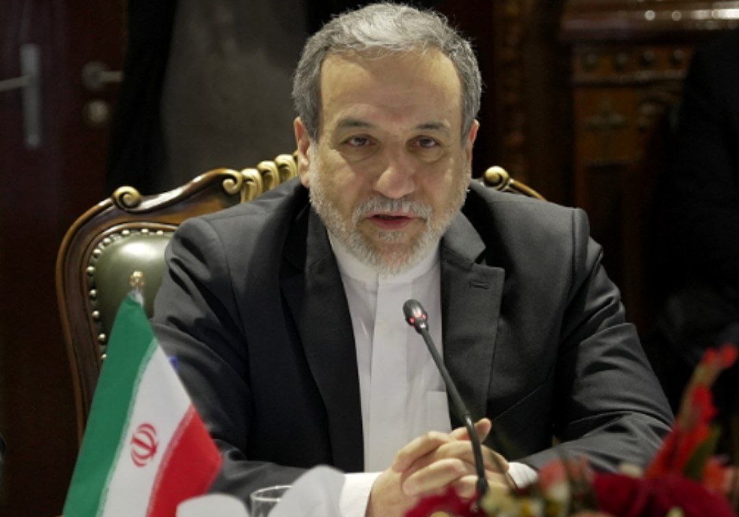 عراقچی: ایران، پیشنهادات سیاسی آمریکا را با تردید می‌نگرد