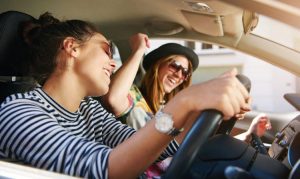 تأثیر موسیقی بر رانندگی: یافته‌های جدید برای ایمنی جاده‌ها