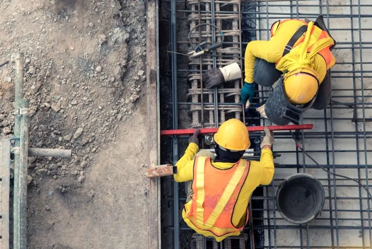 دستمزد کارگر تورم را بالا نمی‌برد؛ دولت اتلاف منابع را مقصر بداند!